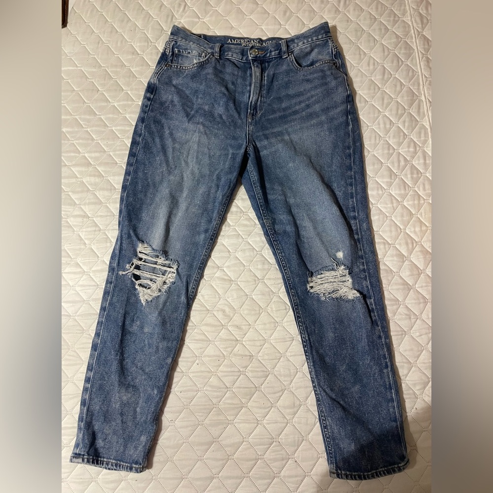 American Eagle mom jeans